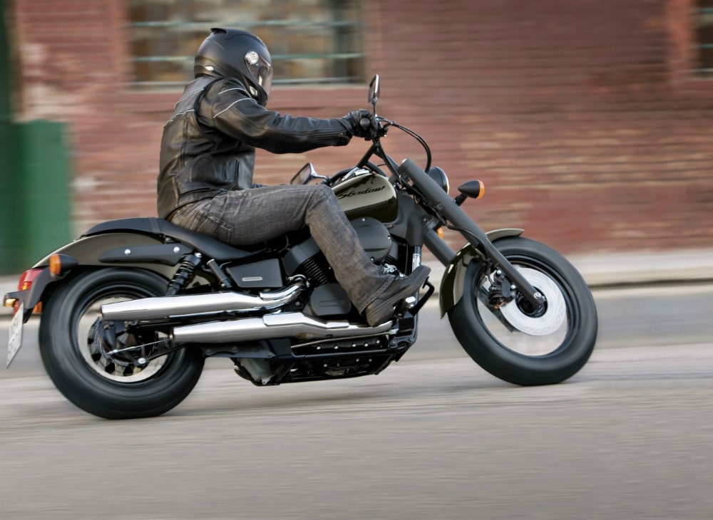подробный обзор мотоцикла Honda VT-750 на MOTO.fm