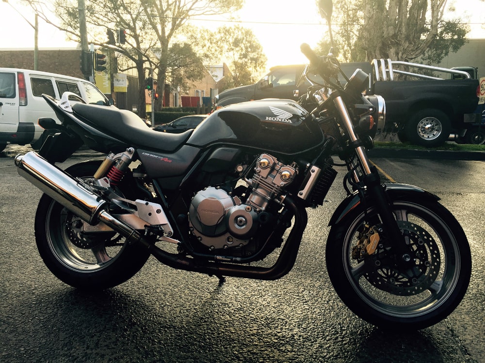 Подробный обзор Honda СВ-400 на MOTO.fm