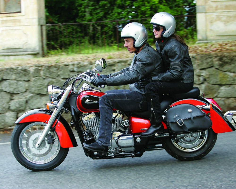 подробный обзор мотоцикла Honda VT-750 на MOTO.fm
