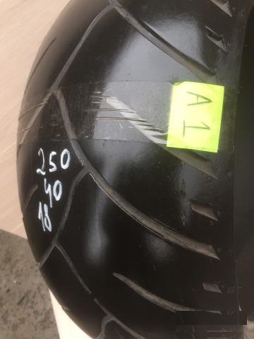 1) Dunlop Elite 3 250/40/18 TireMoto
