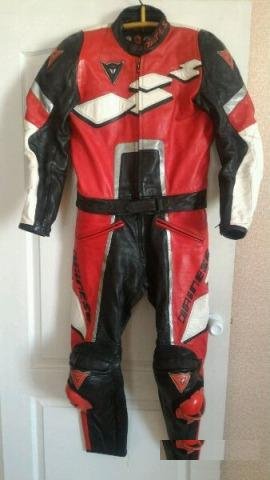 Кожаный комбинезон dainese