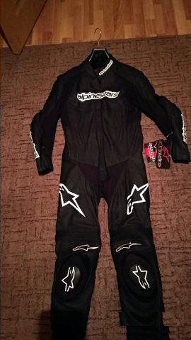Мотокомбинезоны Alpinestars и Polo