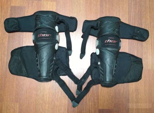 Продам боты Alpinestars и наколенники Thor Force