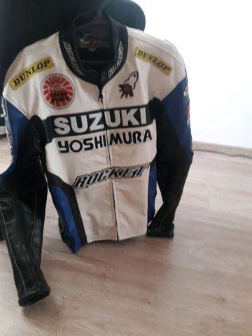 Мотокуртка