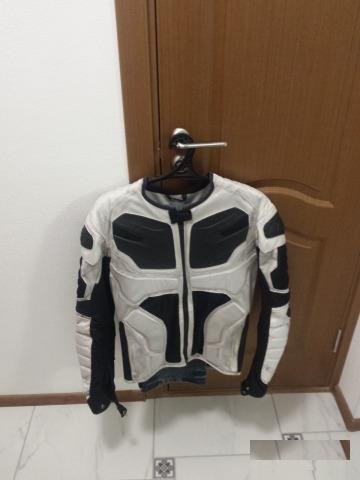 Продам мотоэкипировку