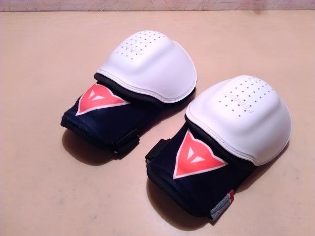 Налокотники Dainese на ребёнка/подростка/девушку