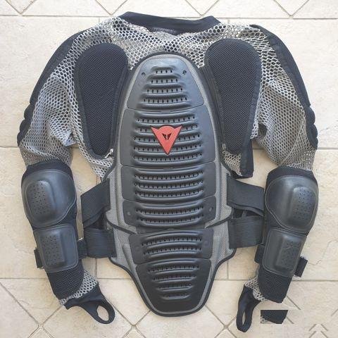 Моточерепаха Dainese размер M