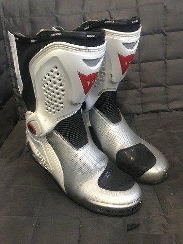 Мотоэкипировка Dainese