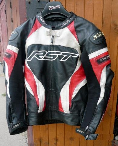 Кожаная мото куртка с спорт горбом RST Британия