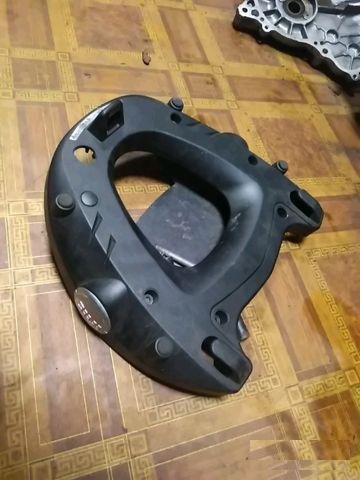 Площадка под кофр Suzuki Burgman 650