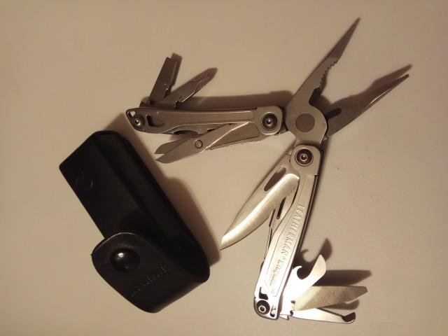 Мультитул leatherman wingman