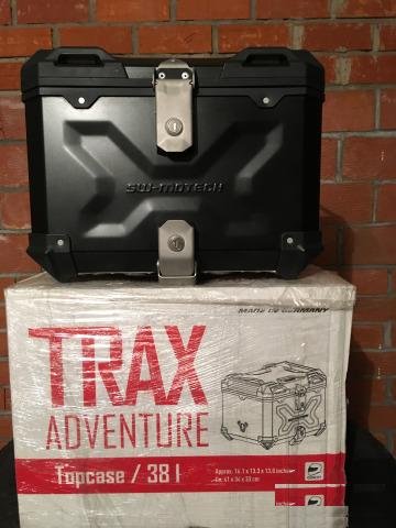 Центральный кофр SW Motech trax adventure 38 Honda