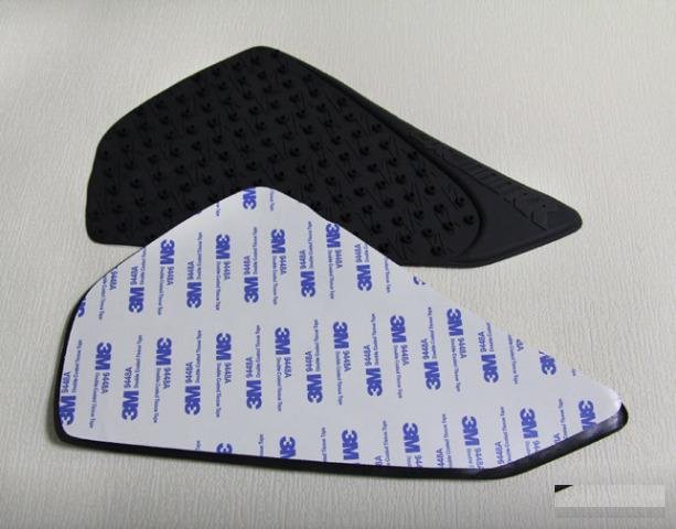 Боковая наклейка на бак мото Honda CBR1000RR 04-07