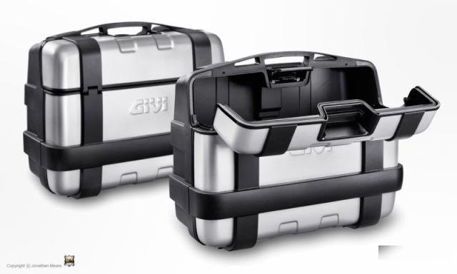Комплект боковых кофров Givi Trekker 2 х 33 литра