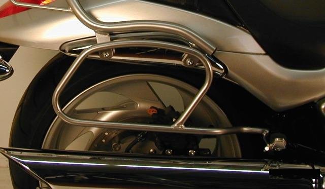 Крепеж боковых кофров Suzuki M1800R Intruder 2006