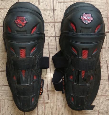 Наколенники Icon Field Armor Stryker Knee Guard