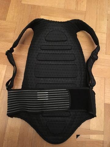Защита спины Dainese