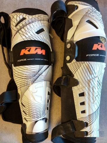 Мото наколенники KTM для любого вида мото