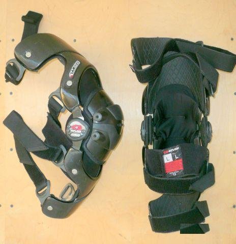 Наколенники EVS WEB Knee Brace Carbon (пара)