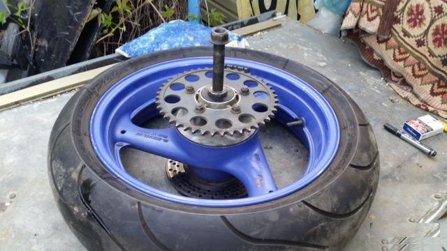 Заднее колесо 17" Suzuki GSX-R400