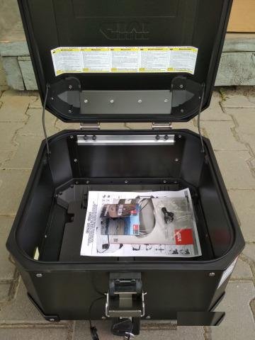 Центральный кофр Givi Trekker Outback 42L Black