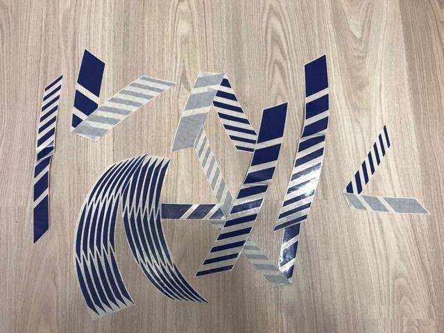 Наклейки на мотоцикл yamaha