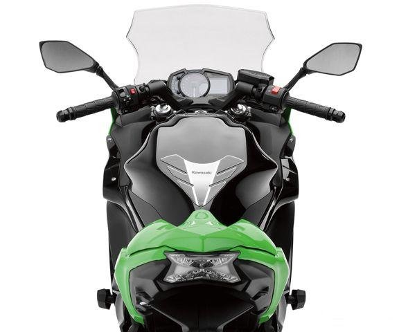 Наклейка на бак Kawasaki Z650 Ninja 650 999940804