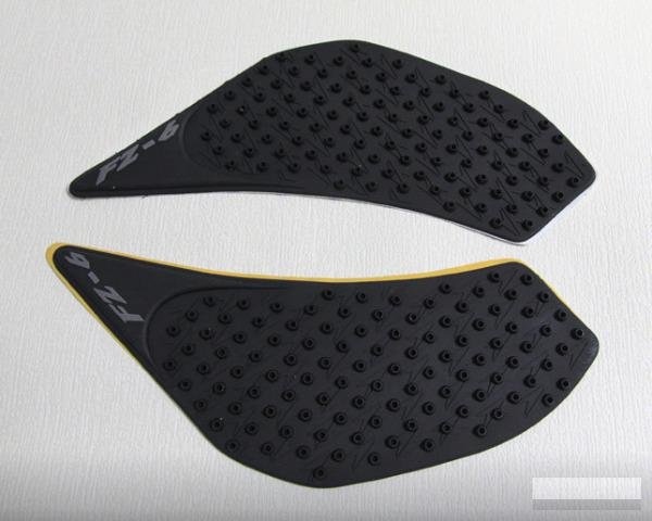 Боковая наклейка на бак мотоцикла Yamaha FZ6 06-10