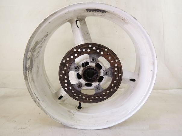 Заднее колесо Suzuki GSX-R1000 K1 2001