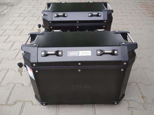 Кофры боковые Givi Trekker Outback 48L+37L Black
