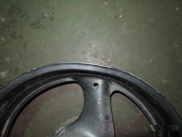Колесо заднее Suzuki RF400 1995