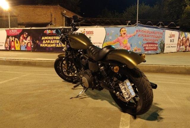 Рамка переноса номера Harley-Davidson Iron 883