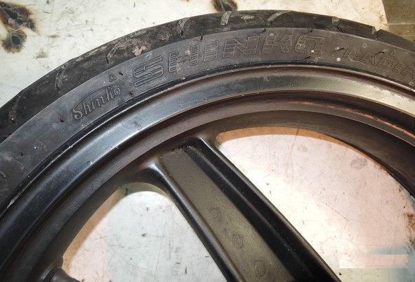 Колесо переднее Kawasaki ZZR400-I 1990-1992