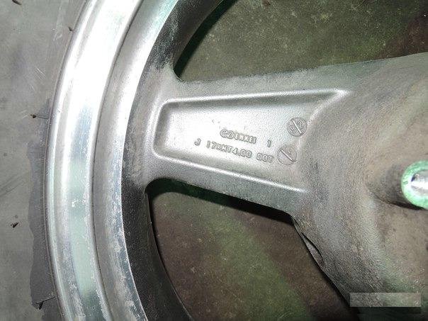 Колесо заднее Kawasaki ZR750 Zephyr 1991-1999