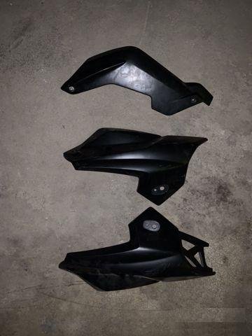 Пластик BMW K1300R