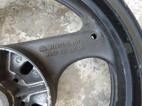 Заднее колесо Suzuki GSF400 Bandit 1989-1994