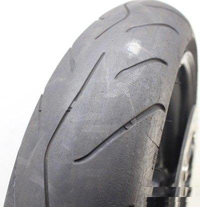 Переднее колесо в сборе на honda cbr 1100 xx