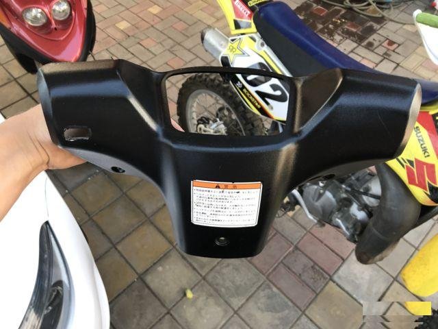 Разбор Suzuki Address 110 пластик руля