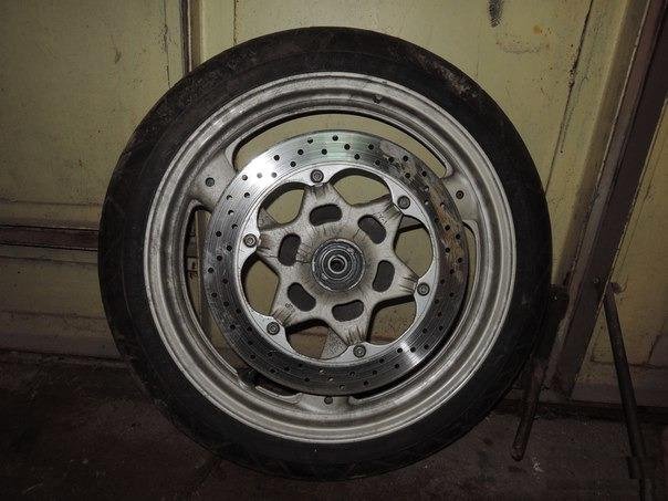Переднее колесо Yamaha XJ400 Diversion 1991-1997