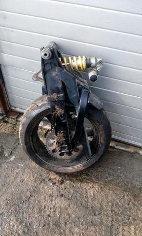 Маятник задний колесо Ямаха р6 / Yamaha R6 99-02