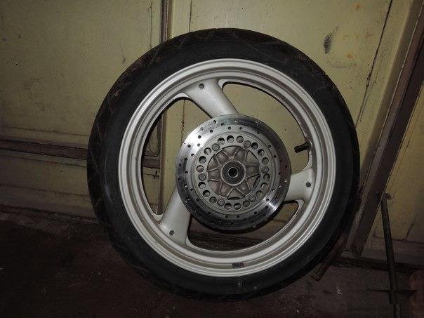 Заднее колесо Yamaha XJ400 Diversion 1991-1997