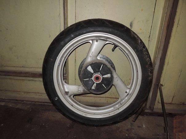 Заднее колесо Yamaha XJ400 Diversion 1991-1997