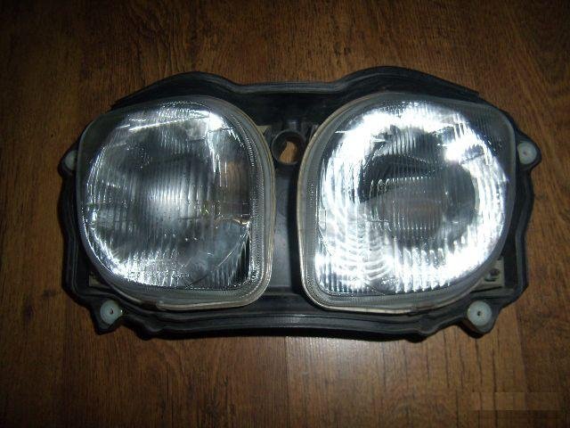 Продаю фару для yamaha YZF 750 1995 год