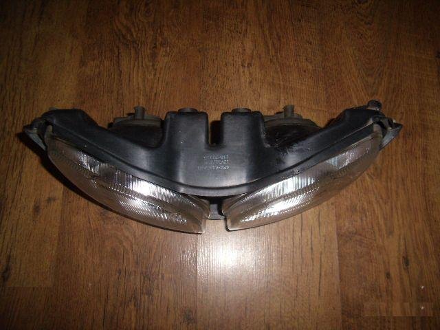 Продаю фару для yamaha YZF 750 1995 год