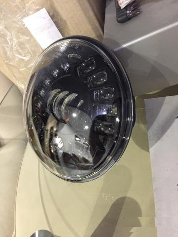 Адаптивные фары 7 дюймов J W Speaker harley