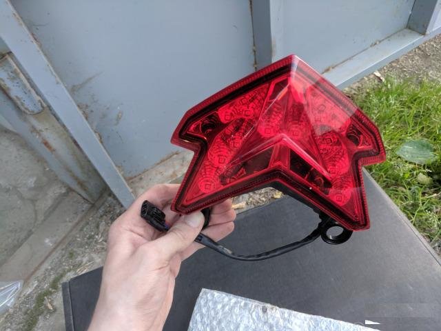 Задняя фара (стоп-сигнал) Kawasaki ZX6R / ZX636