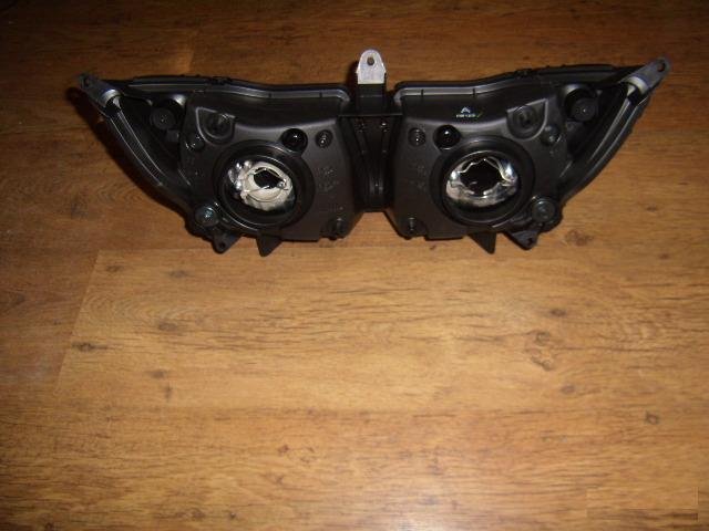 Продаю фару для yamaha FZ6 2004-2009 год