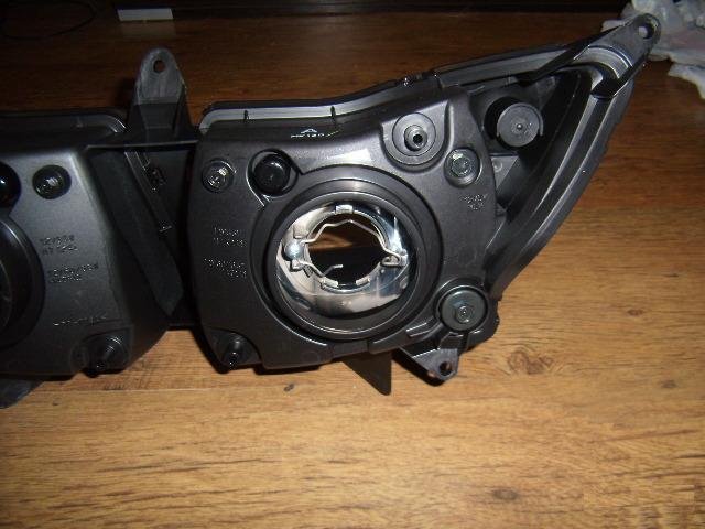 Продаю фару для yamaha FZ6 2004-2009 год