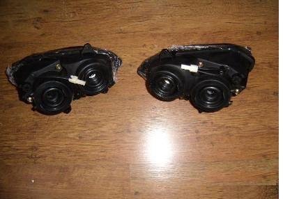 Продаю фару для yamaha YZF R1 2004-06 год