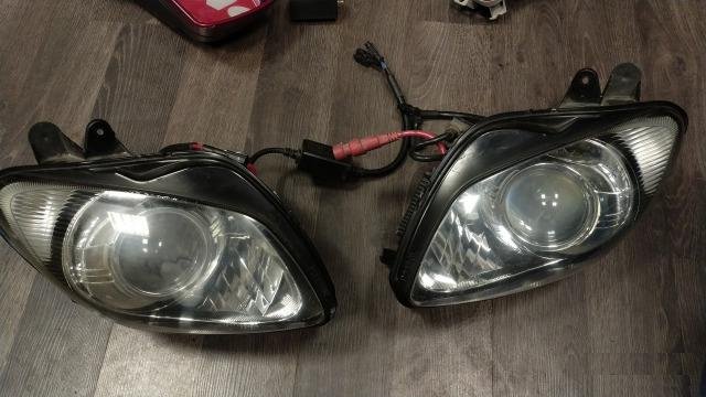 Фары тюнинг линзы ксенон Suzuki Burgman 650
